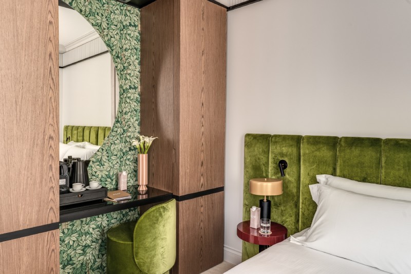 Desk area with coffee machine and design details in a deluxe room of a boutique hotel in the center of Rome – Hotel Santa Maria Maggiore, BZAR hotels in Rome